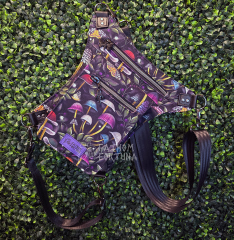 Midnight Mushrooms Thigh Bag