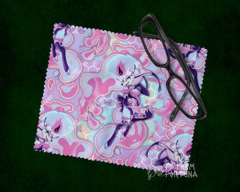 Queen Bee Cotton Candy Microfiber Eyeglass Cloth